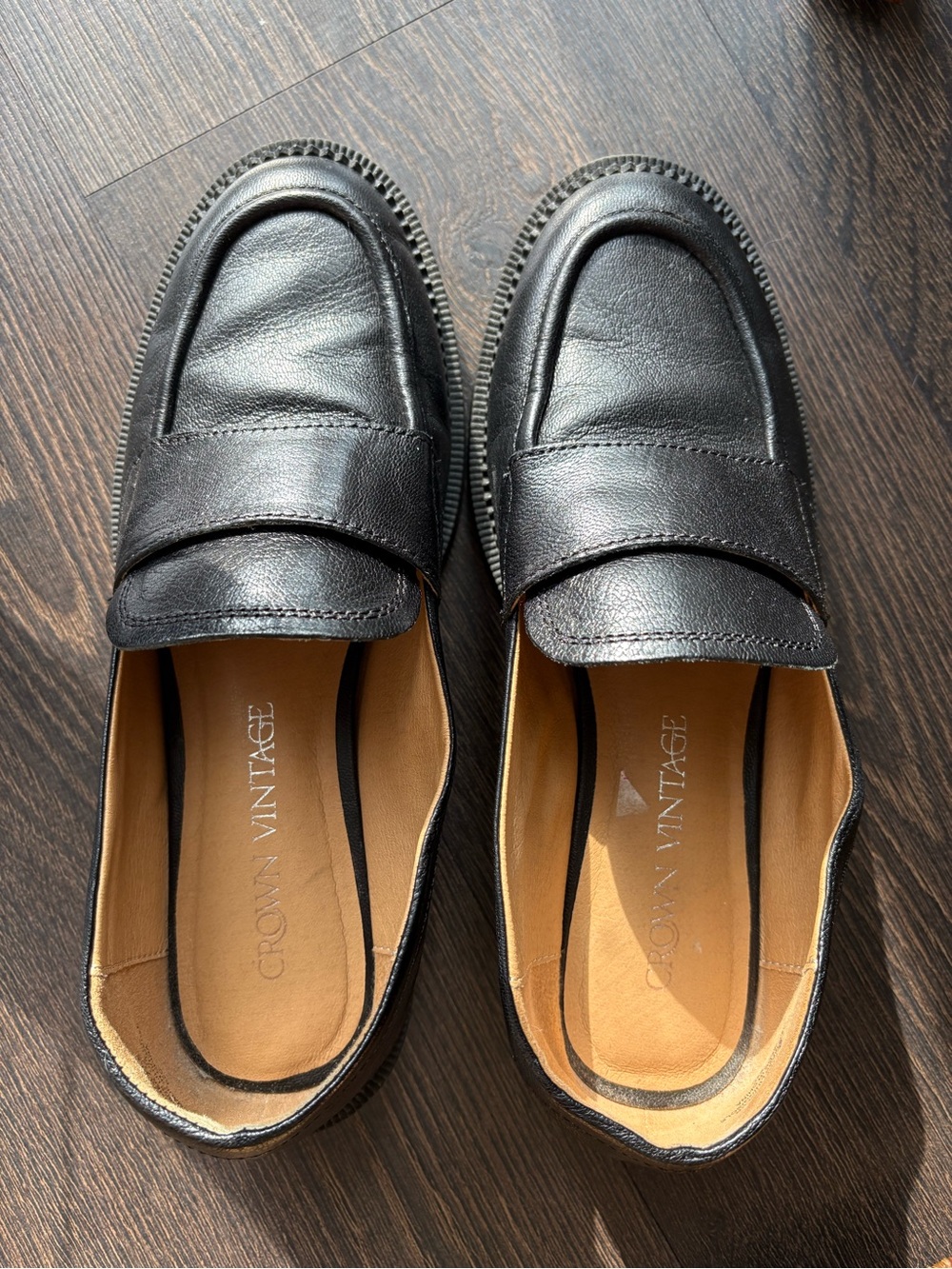 Crown Vintage Women’s Black Loafers